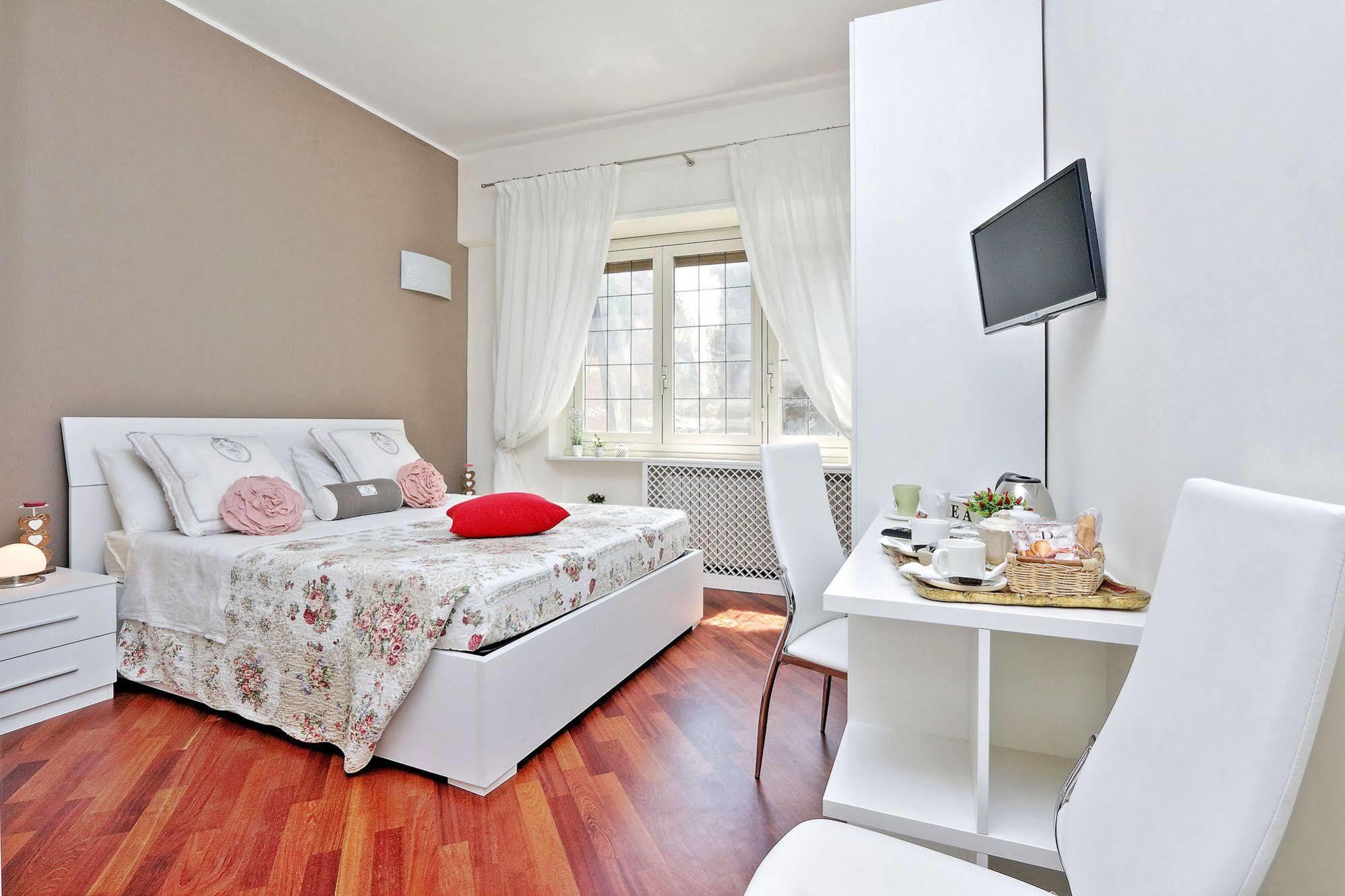 San Pietro Stazione 3* Rom